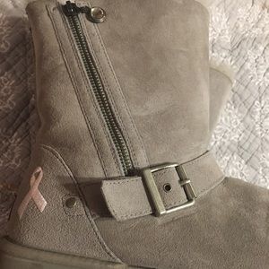 UGG breast cancer awareness